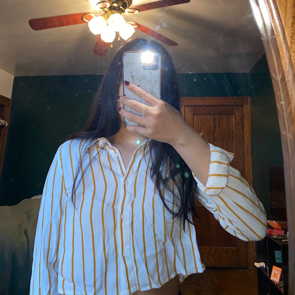 Forever 21 Crop Button Up